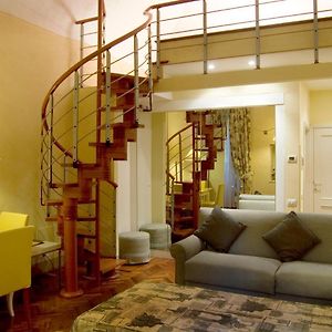Studio grande con letto king size